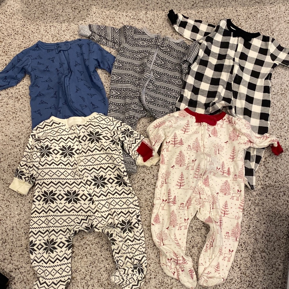 5 piece sleeper set - 6/9 months - Yoga Sprout & Touched By Nature